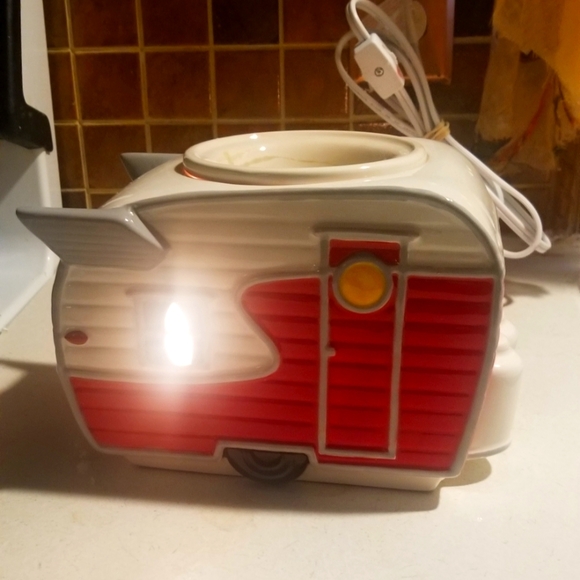 Scentsy Accents Scentsy Road Less Traveled Retro Camper Tart Warmer Poshmark